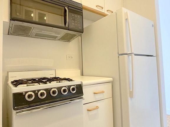 5th image of 120 E 87th St #P18-g