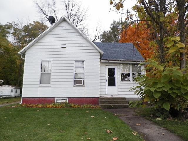 1st image of 750 E South St