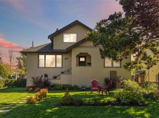 895 Falkland Rd, Oak Bay, BC V8S 4L9