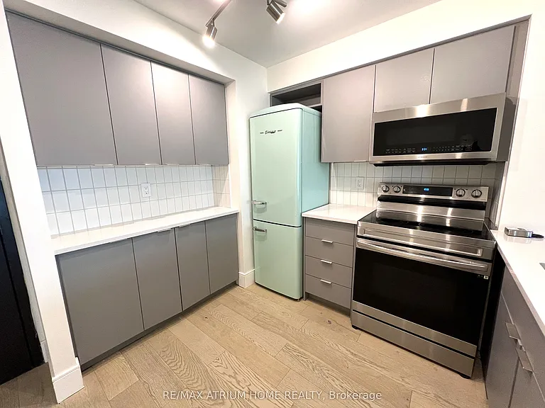 410 Queens Quay W #905 — Photo 11