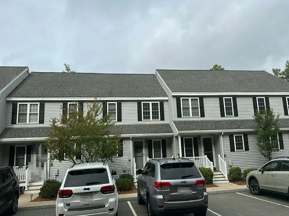 50 Constitution Dr #46, Fitchburg, MA 01420