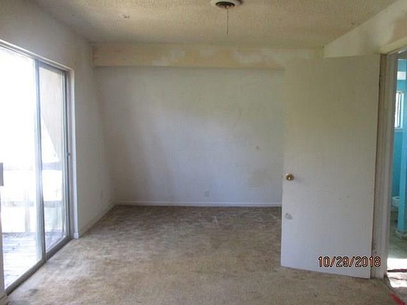 4th image of 124 Bayview St
