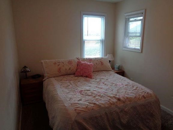 3rd image of 2495 E Gordonville Rd