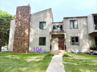 1402 5th St N APT 104, Fargo, ND 58102