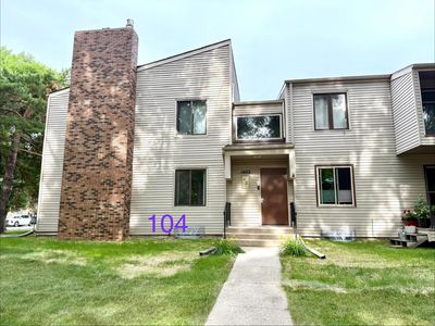 1402 5th St N APT 104, Fargo, ND, 58102