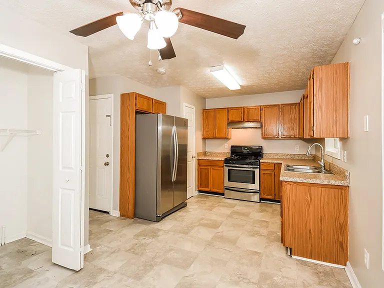 2580 Candler Way SW — Photo 8