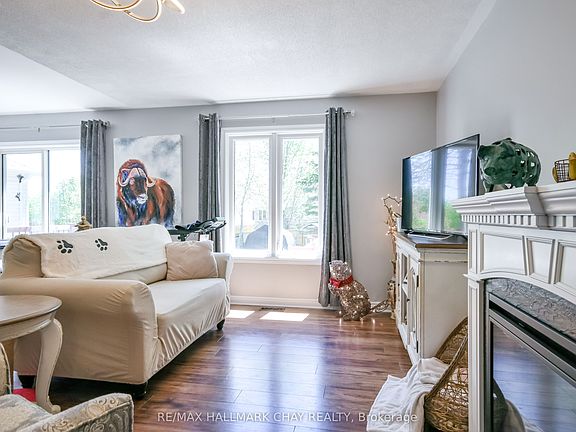 4th image of 31 Princess Point Dr