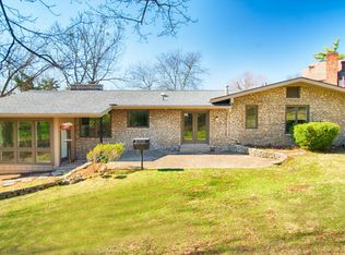 1500 Thackeray Dr, Louisville, KY 40205
