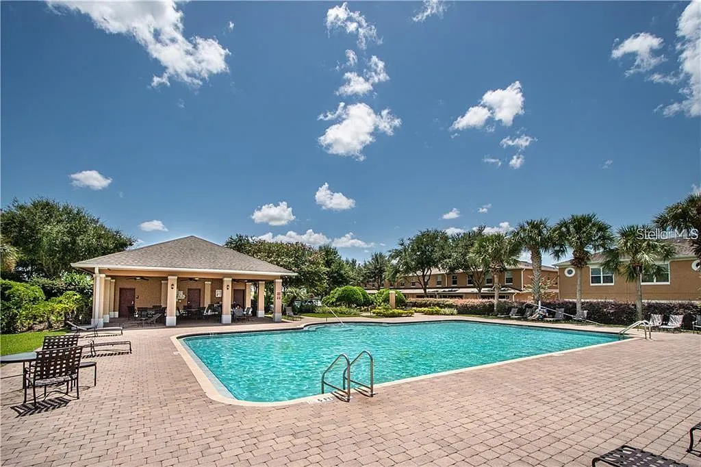 2 bed, 2.0 bath, 1076 sqft, $1,500 — Photo 4