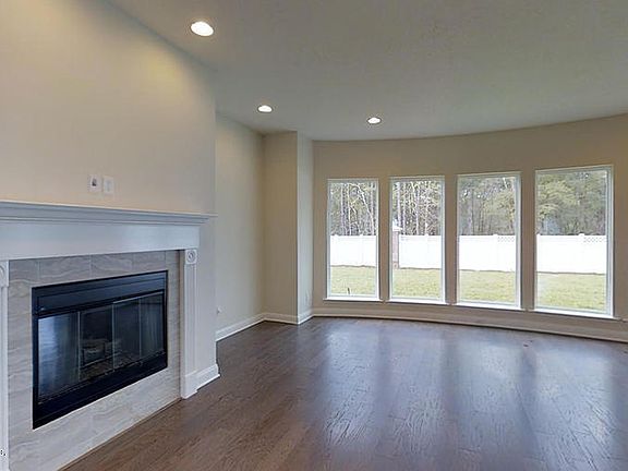 5th image of 1005 W Dorchester Dr