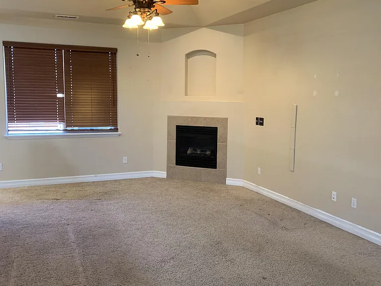 464 1/2 Chatfield Ln — Photo 4