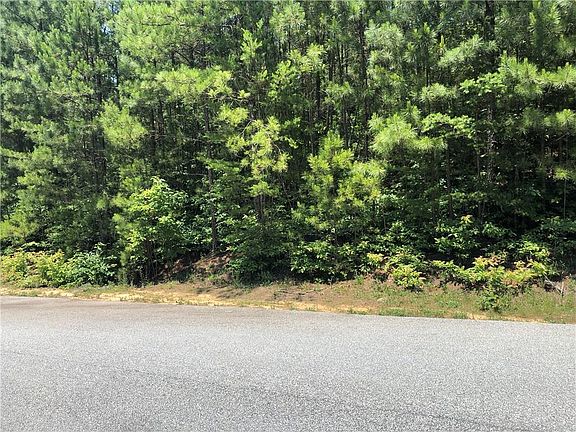 4th image of E25 Pine Ridge Way