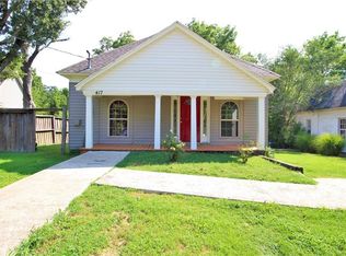 417 E Spring St, Rogers, AR 72756