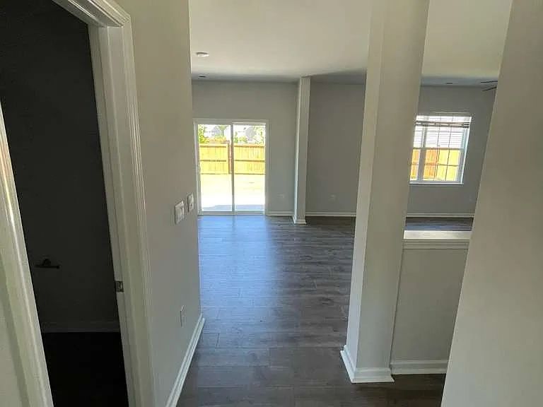 2001 Chiles Dr — Photo 10