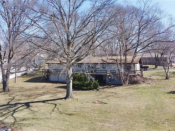 3rd image of 1739 Lakeside Ter