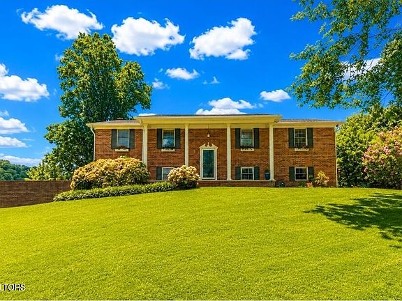 4th image of 602 Greenwood Dr