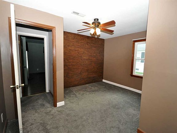 4th image of 309 E 14th St