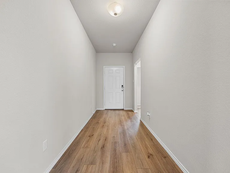 144 Onna St — Photo 5
