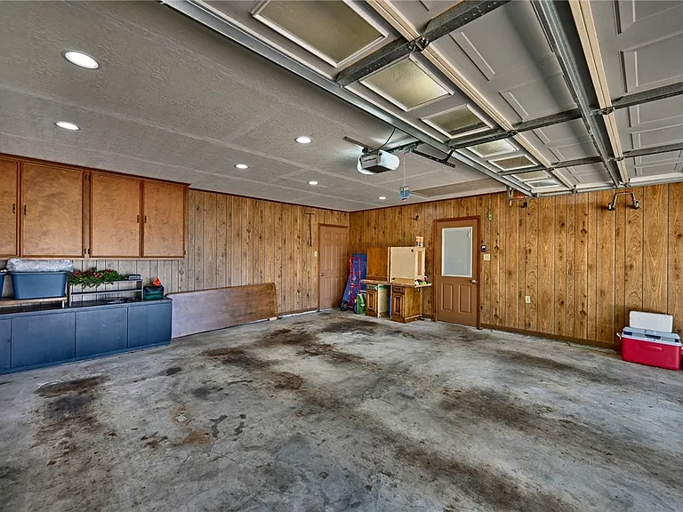 1600 Pecan St — Photo 38