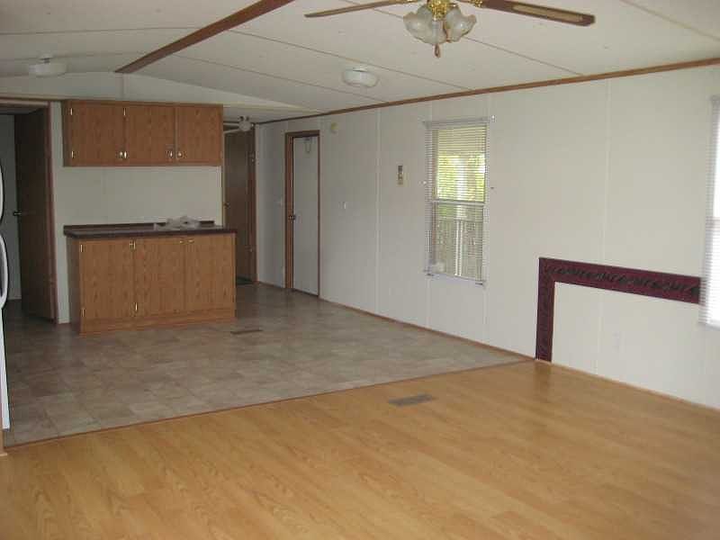 2nd image of 327 Mimosa Cir