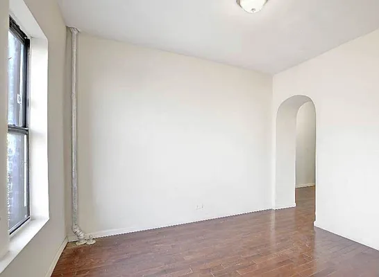 Rented by Compass | media 7