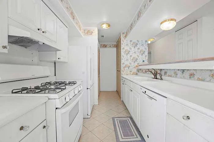2 bed, 1.5 bath, 1000 sqft, $2,200 — Photo 4