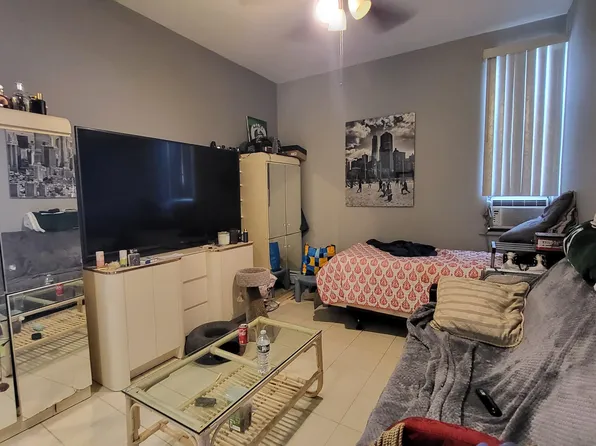 1506 Summit Avenue image 12 of 44