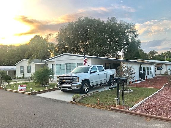 2nd image of 93 Tanglewood Ln