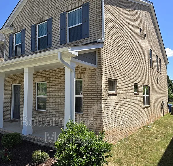 1221 Colgher St — Photo 4
