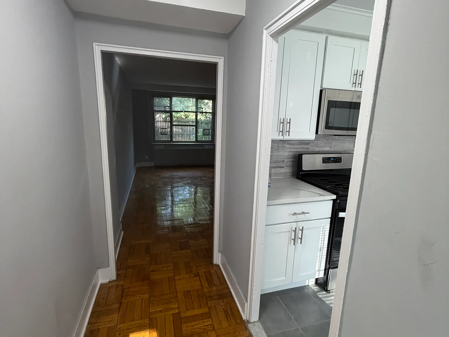 186th Ln, Fresh Meadows — Photo 2