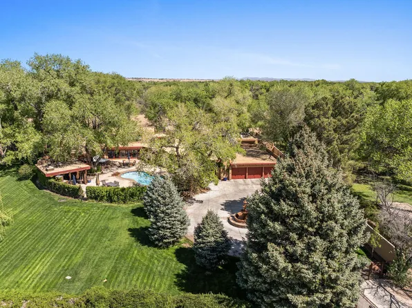 10043 Los Cansados Rd NW, Albuquerque, NM 87114