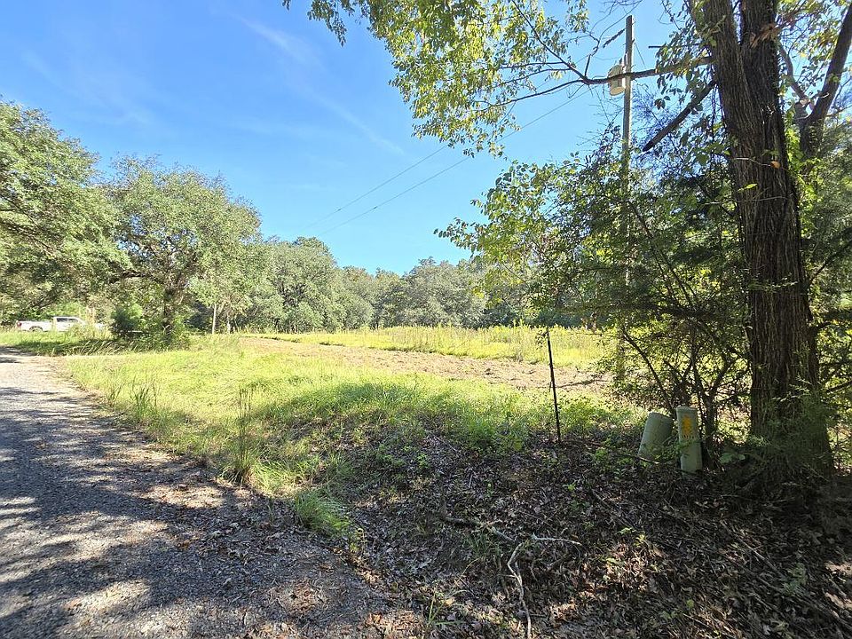 1st image of 487 Rectory Hill Rd