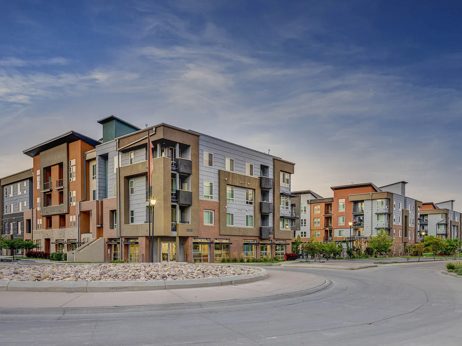 Novi at Jordan Valley Station Apartments — Photo 1