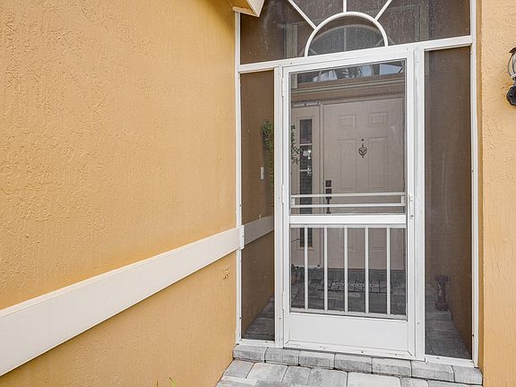 4th image of 3636 Chesapeake Court