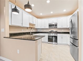 6045 Red Maple Mnr, Vero Beach, FL 32966