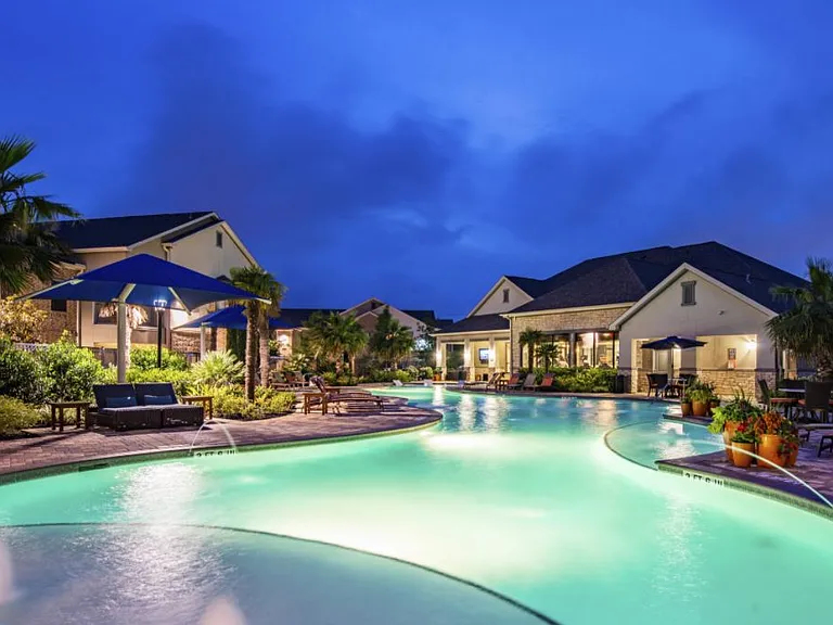 Cortland Avion Shadow Creek — Photo 9