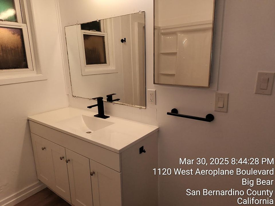 1st image of 1120 W Aeroplane Blvd #1