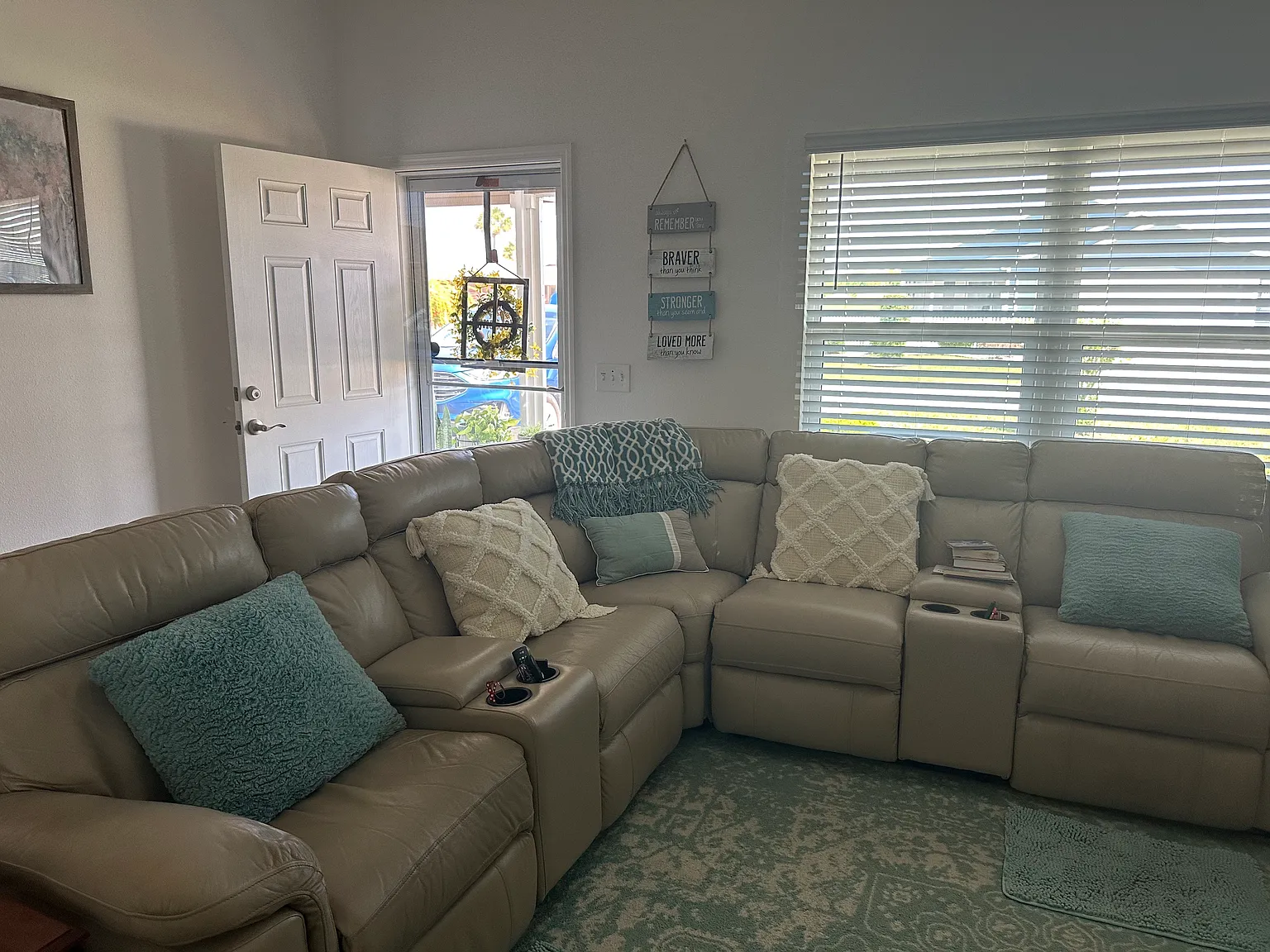 2 bed, 978 sqft, $2,100 — Photo 3