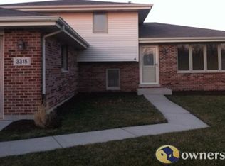 3315 Avondale Ln, New Lenox, IL 60451