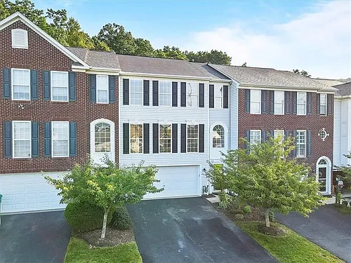 510 Village Green Blvd W Photo 1
