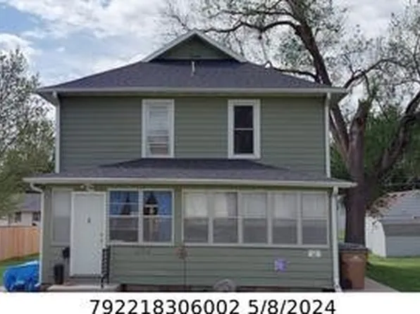202 3rd St SE, Altoona, IA 50009