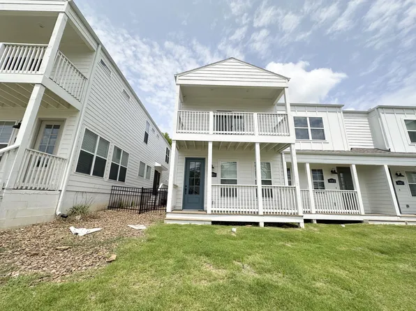 1430 E Huntsville Rd, Fayetteville, AR 72701