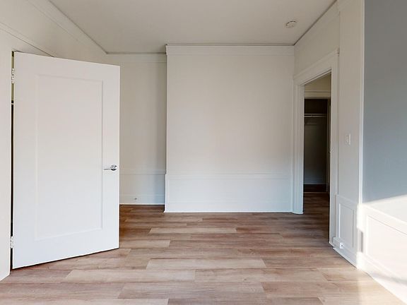 3rd image of 1408 California St #303