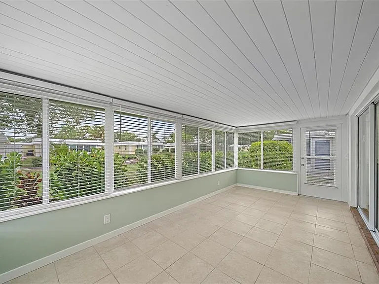 5865 Tidewood Ave #8 — Photo 24