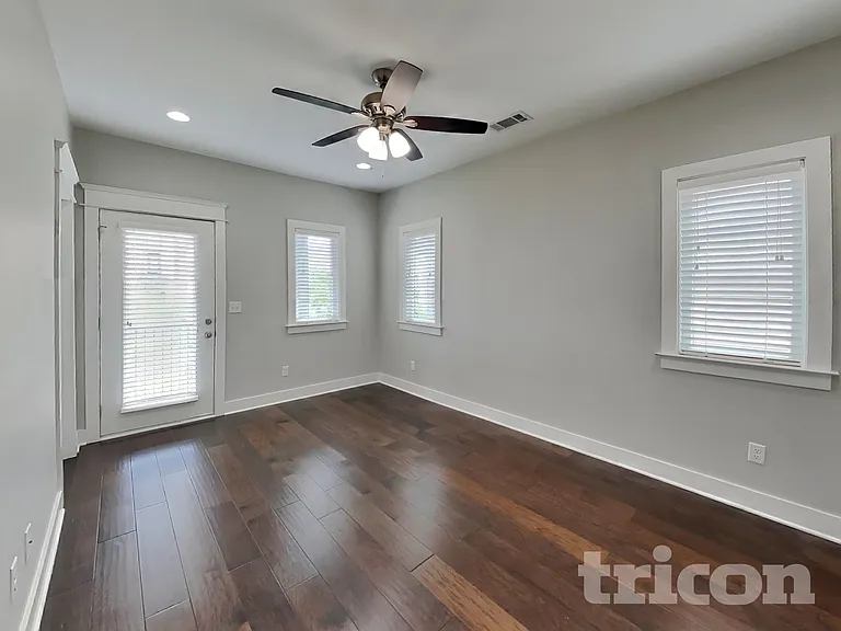1244 Hillwood Private Cv — Photo 6