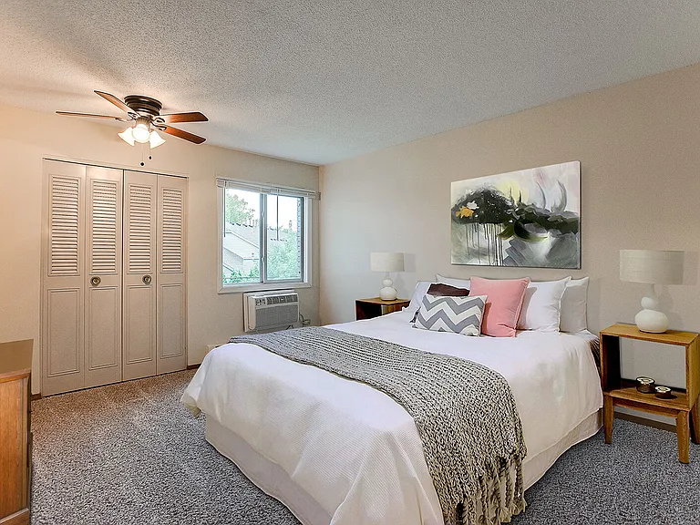 Caravelle Apartments — Photo 17