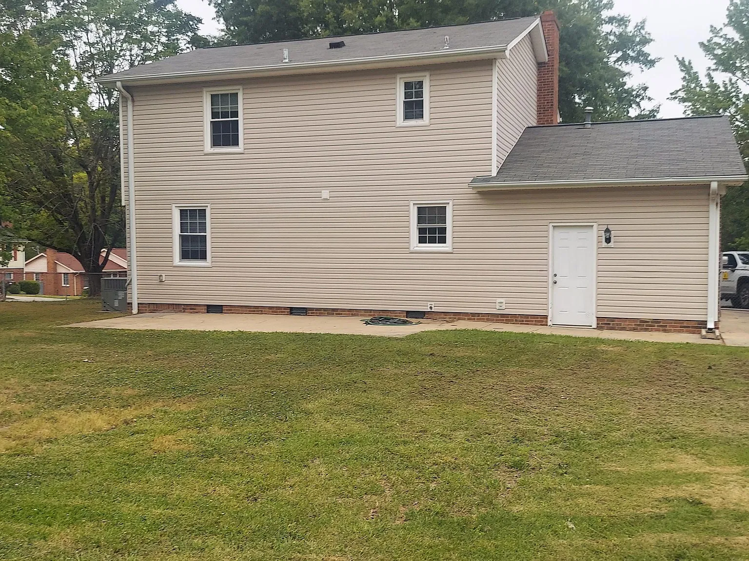 2062 Fox Run Rd — Photo 2