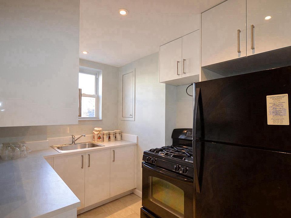 1st image of 65 Mills Ave