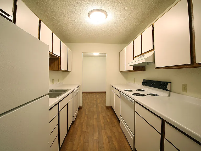 Hanley Place Senior Apartments — Photo 6
