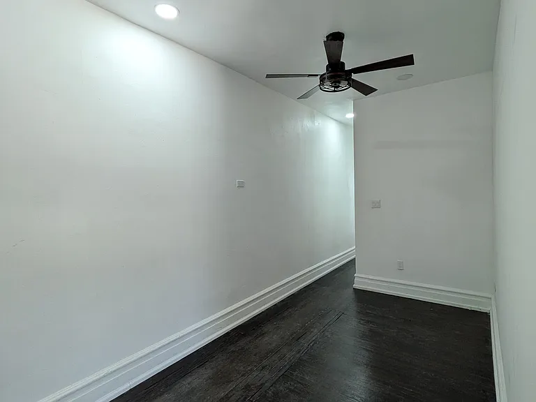 1036 W Walnut St #3-R — Photo 5